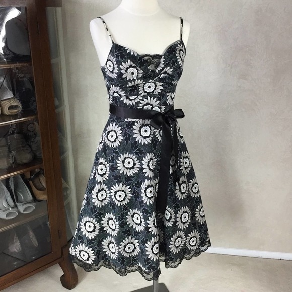 OC by OC Black Pattern Dress w/ Lace Size 4 - Picture 1 of 7